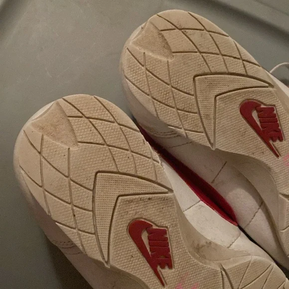 NIKE Stamina Red Swoosh Cheer Shoes Sneakers, Size 9 - Picture 7 of 7